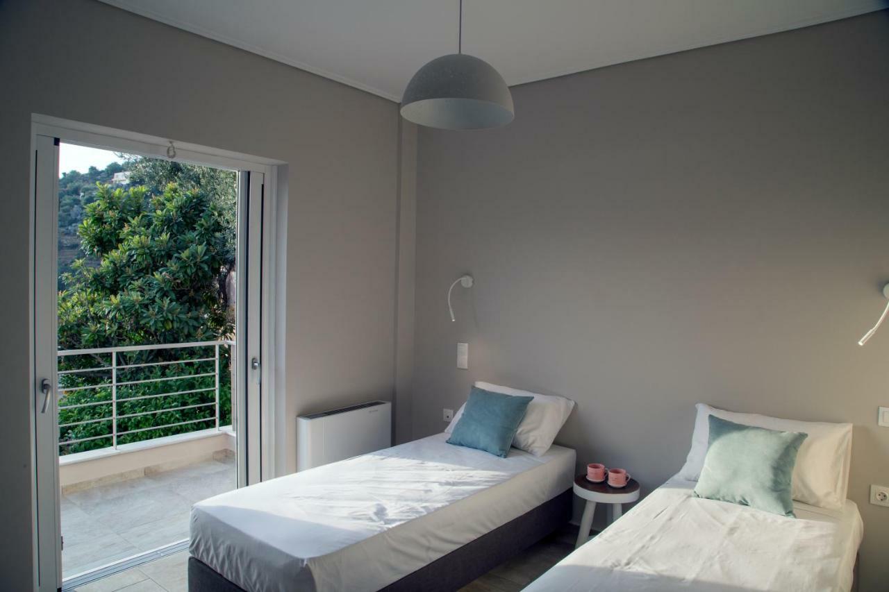 Kalavria Luxury Suites - Magnificent Sea View Of Poros Pórosz Kültér fotó