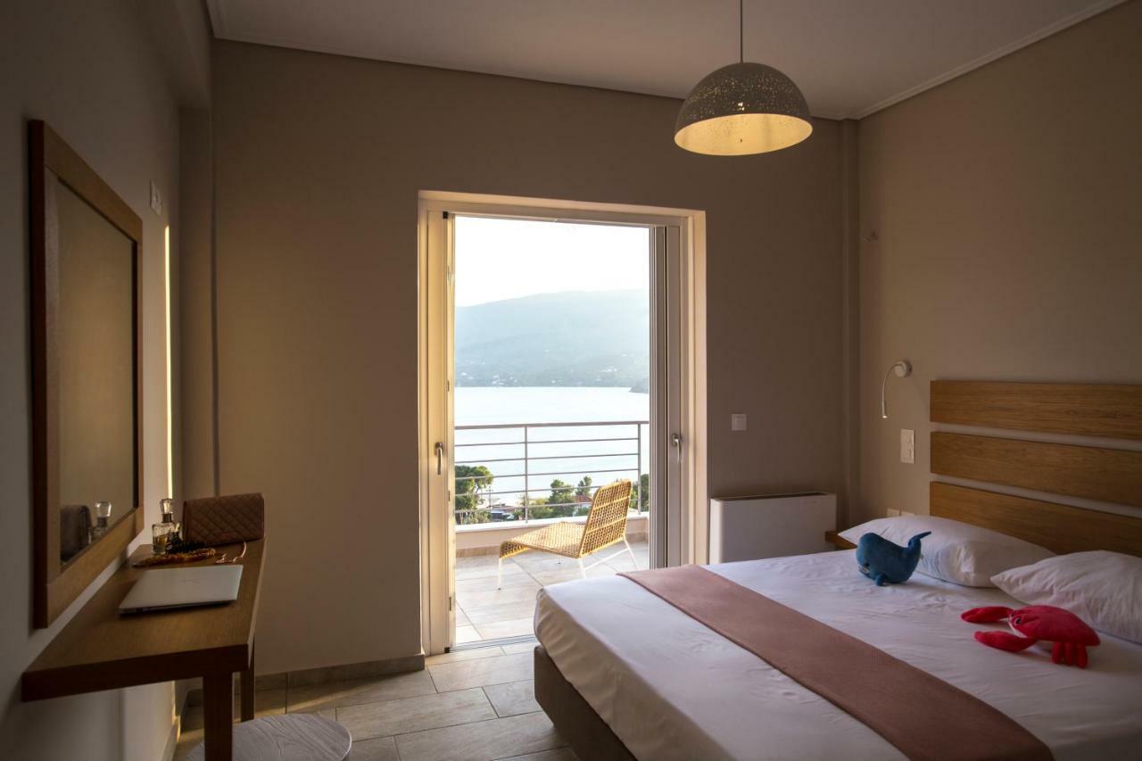 Kalavria Luxury Suites - Magnificent Sea View Of Poros Pórosz Kültér fotó