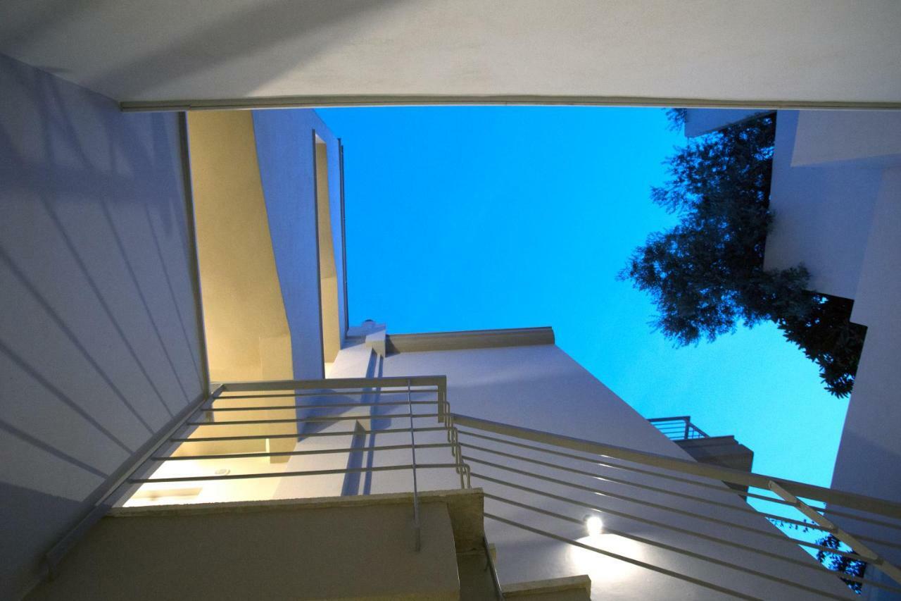 Kalavria Luxury Suites - Magnificent Sea View Of Poros Pórosz Kültér fotó